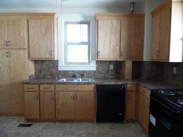 312 College Ave — Photo 13
