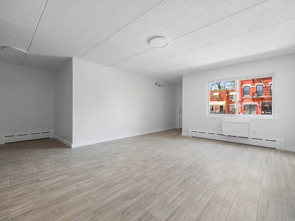 82 Bleecker St #1