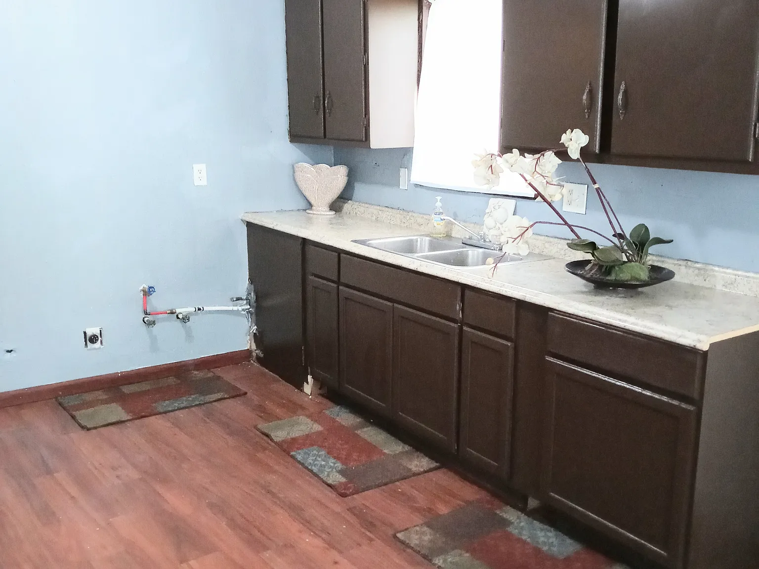3 bed, 994 sqft, $1,200 — Photo 2