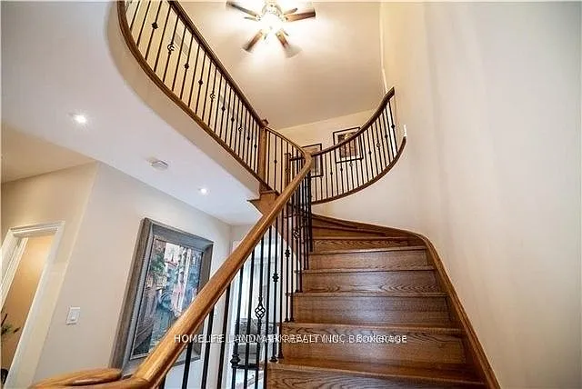 2245 Carm Dr — Photo 16