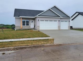 1312 Hillcrest Dr, Chillicothe, IL