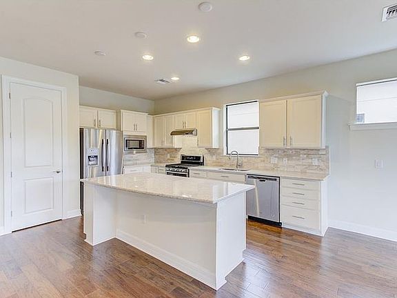 3rd image of 11081 Sandhill Preserve Dr