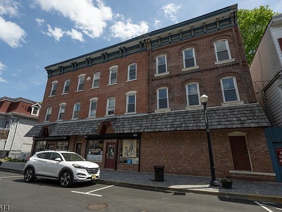 3rd image of 36 E Main St #B