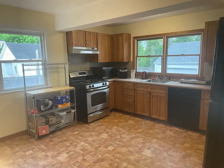 112 Howard St — Photo 11