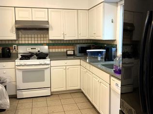 1148 N Country Rd, Stony Brook, NY 11790
