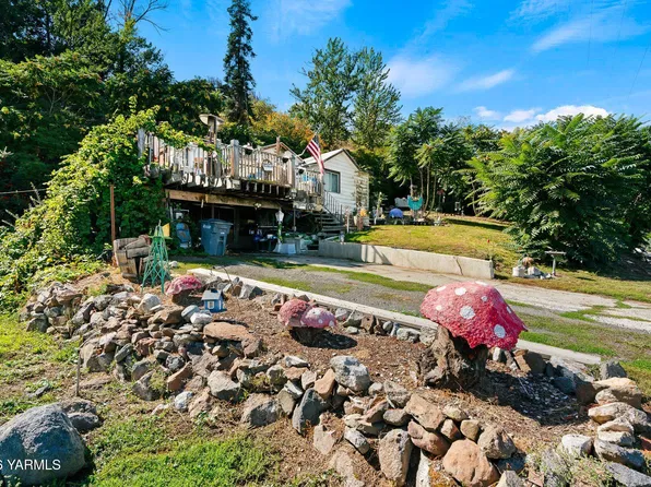 1540 S Naches Rd, Yakima, WA 98908