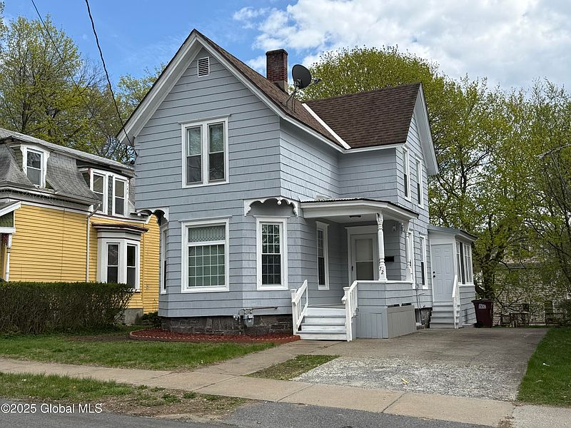 4th image of 72 3rd Avenue