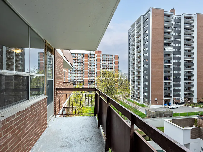 20 Elizabeth St N #1007 — Photo 8