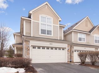 423 Vaughn Cir, Aurora, IL 60502