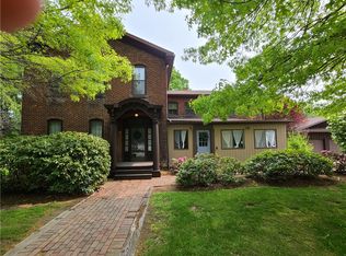 5333 Lake Pleasant Rd, Erie, PA 16509