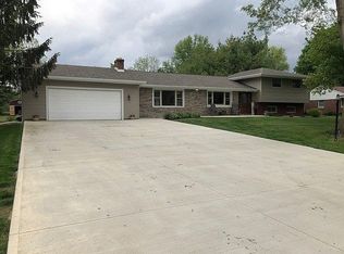 2156 Pleasant View Dr, Troy, OH 45373