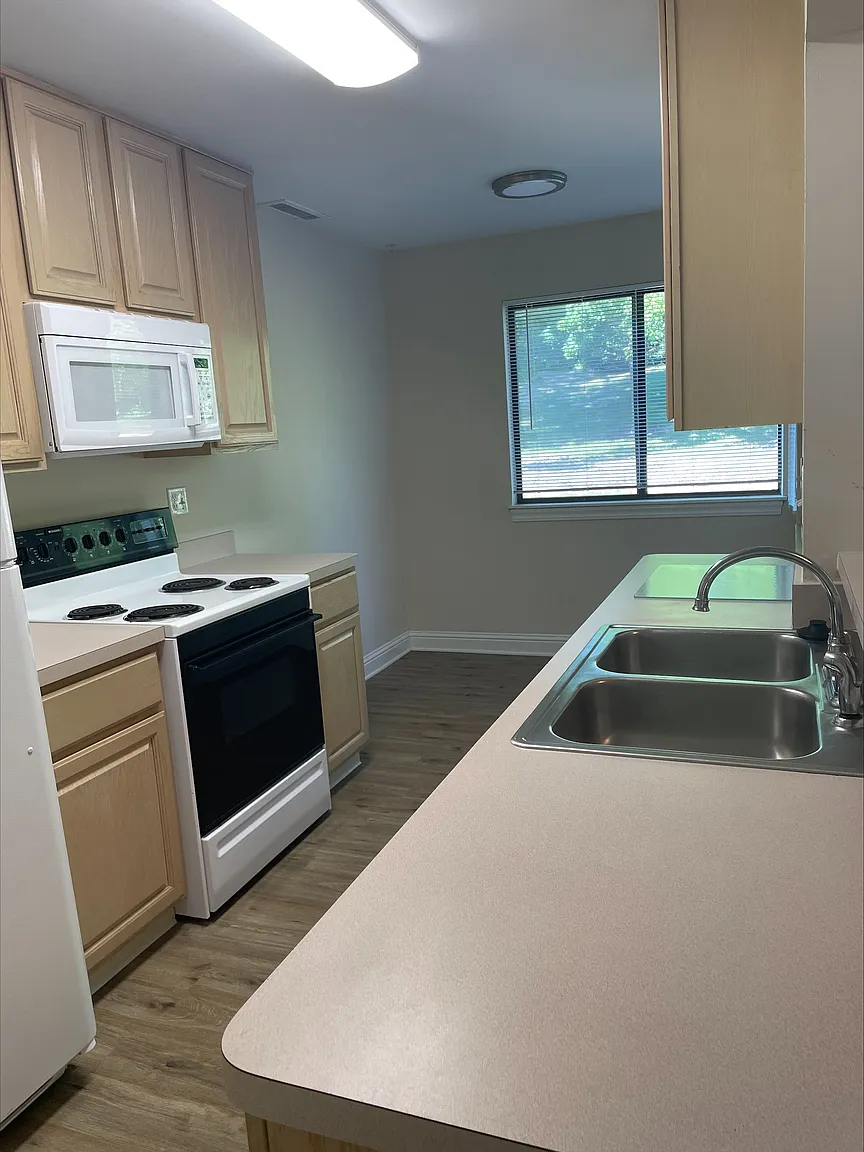 3800 Rosemont Blvd #113 photo 1