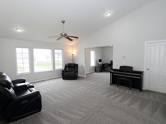 5th image of 1740 S Park Dr SE
