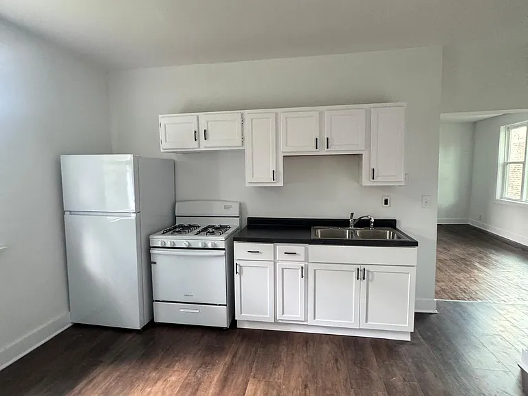 10950 S Indiana Ave #1 — Photo 11