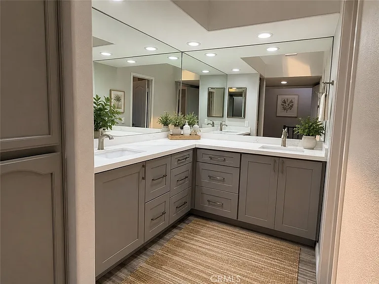 600 Wakefield Ct #102 — Photo 12