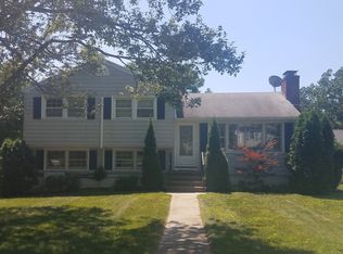 145 Mayfair Rd, Fairfield, CT 06824