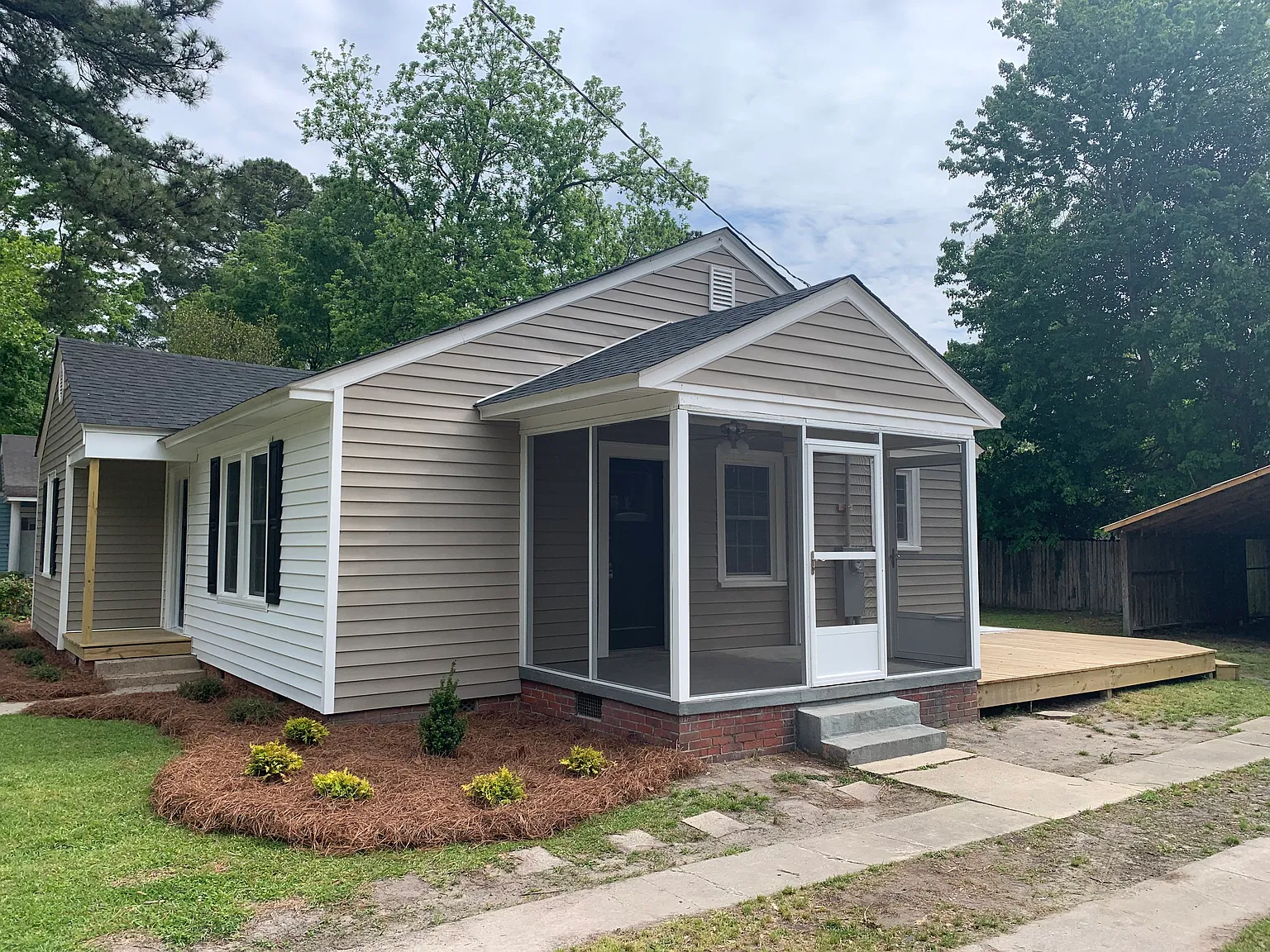 3 bed, 1135 sqft, $2,250 — Photo 3