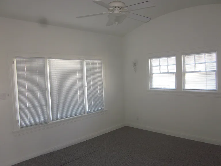 812 N Detroit St #812 — Photo 6