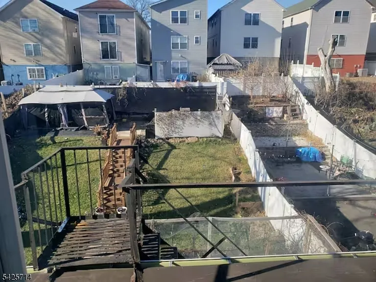 187 Milford Ave #3 — Photo 38
