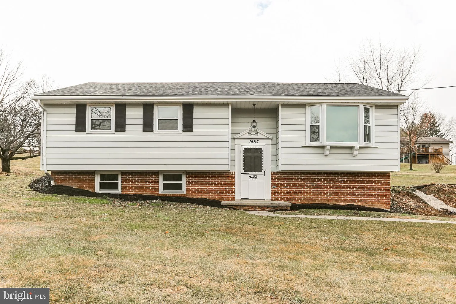 1554 Locust Grove Rd photo 1