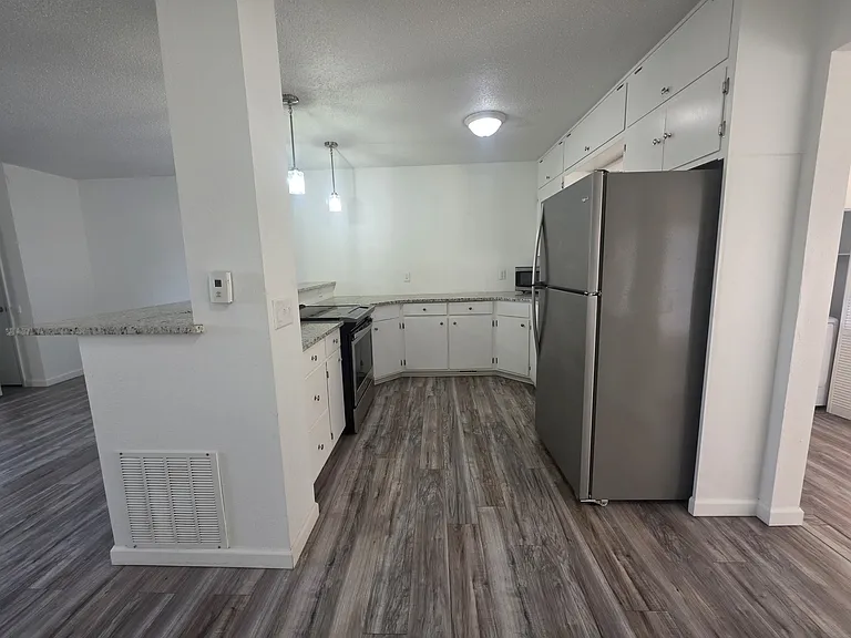 1401 N 23rd St — Photo 11