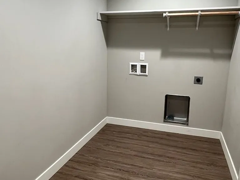 1086 S New Oak Ln — Photo 11