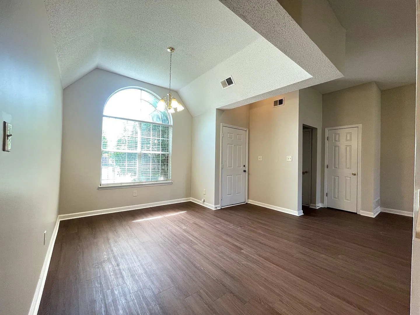 Heritage Hills Subdivision, close to schools!! — Photo 2