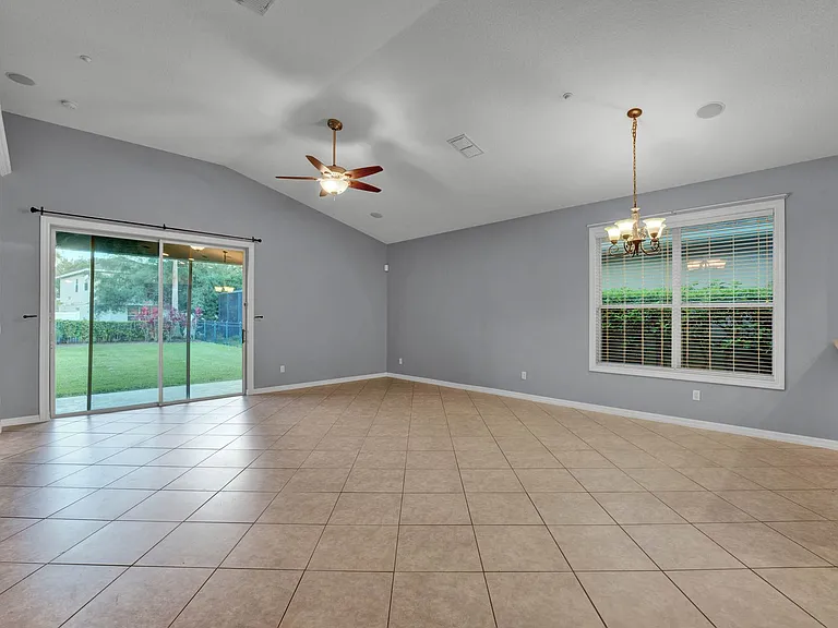 10029 Silk Grass Dr — Photo 7