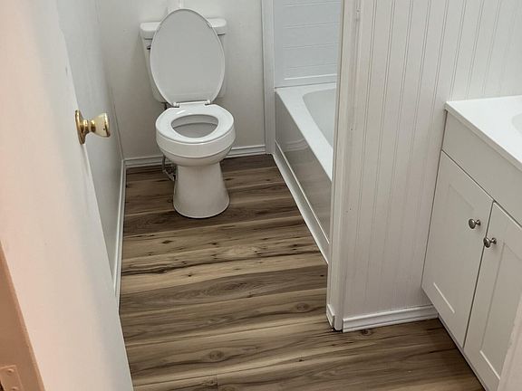 5th image of 314 N Albert Avenue #101