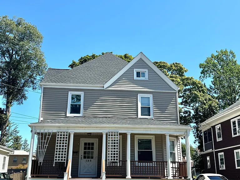 123 Beach St — Photo 1