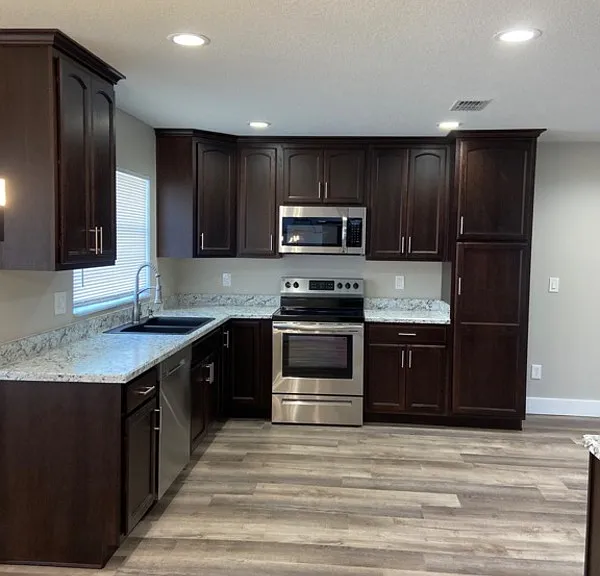 215 Cambridge Dr — Photo 4