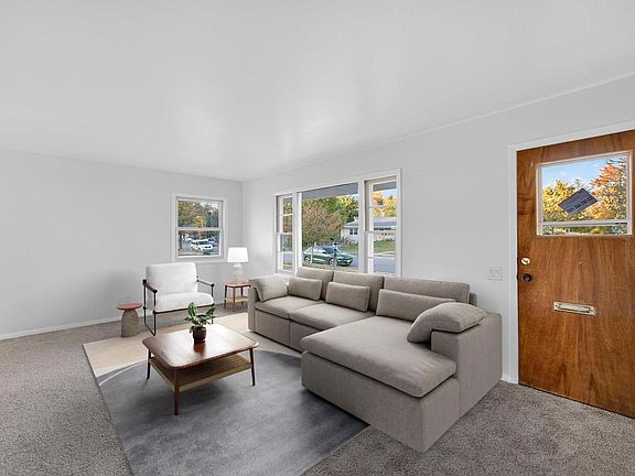 3rd image of 6829 Cooper Avenue