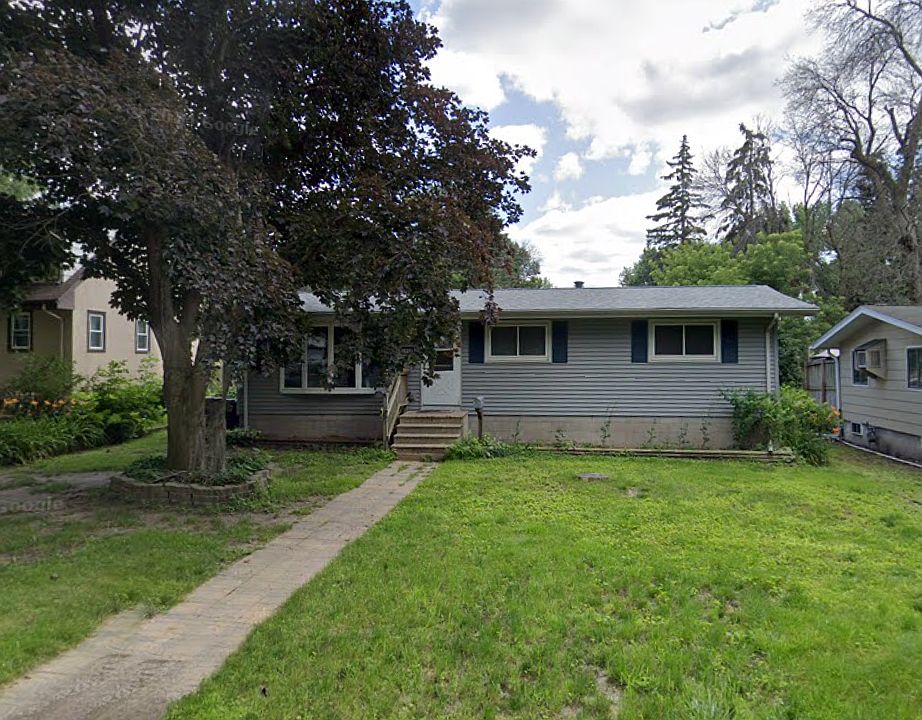1st image of 2668 4th Ave E