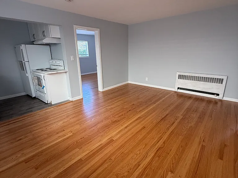 51 W 4th Ave #4 — Photo 3