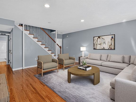 4th image of 30 Cameron St APT 7