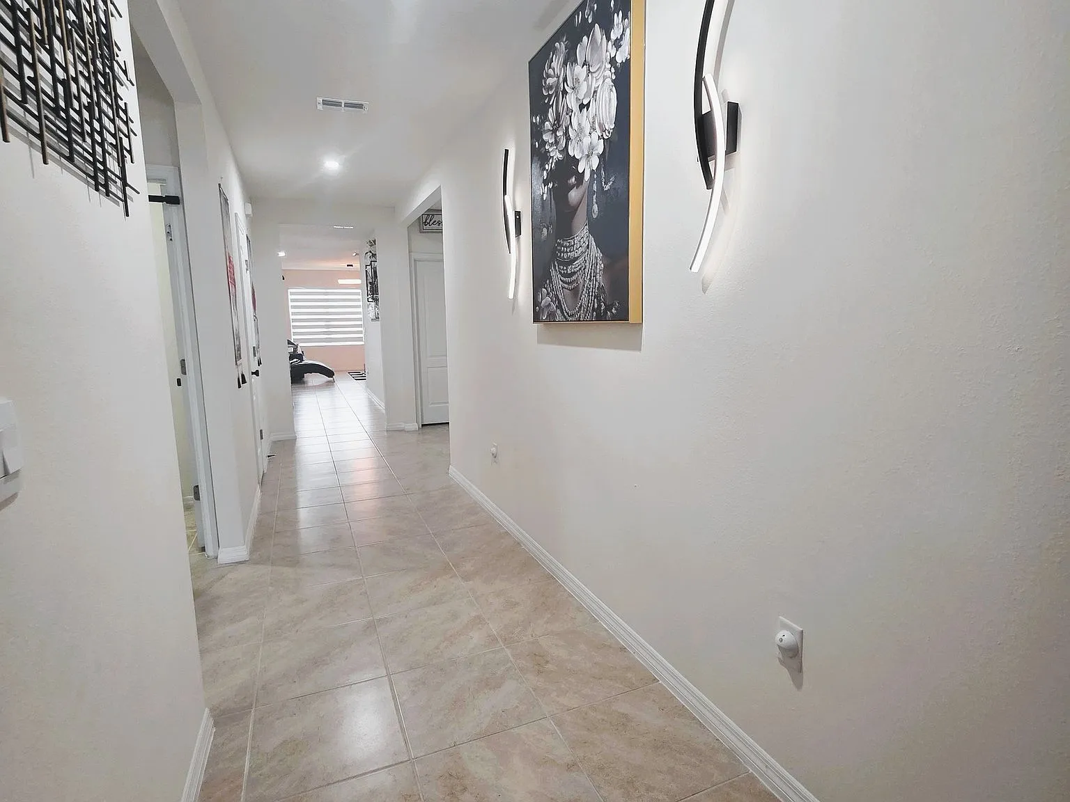 Modern 4 Bed/2 Bath Single Family Home in Haines City, FL - Available 6/15 - $2450 — Photo 4