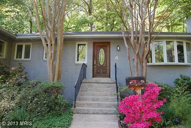 1st image of 6365 Lakeview Dr