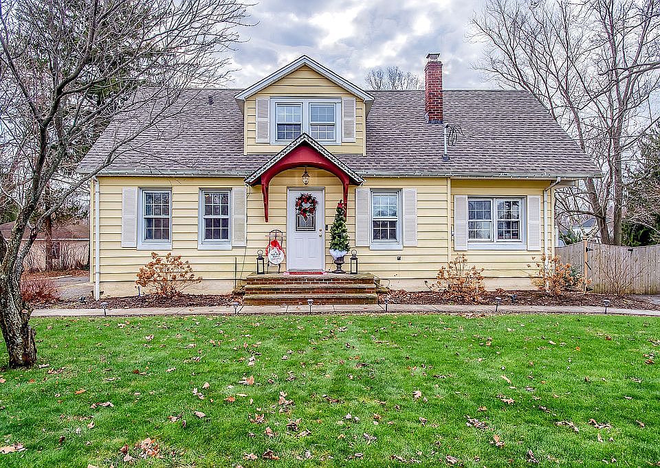 1st image of 251 Oak Hill Rd