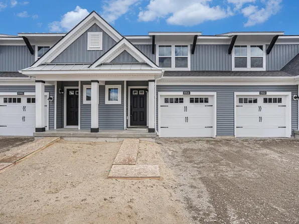 8904 Dalton Ln, Jenison, MI 49428