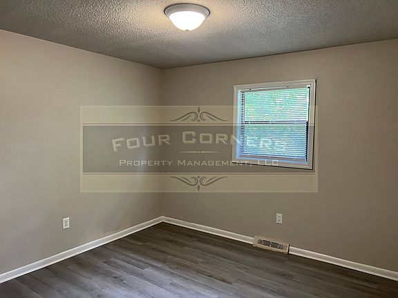 5th image of 422 Salem St #A