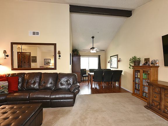 4th image of 10362 Mignonette St