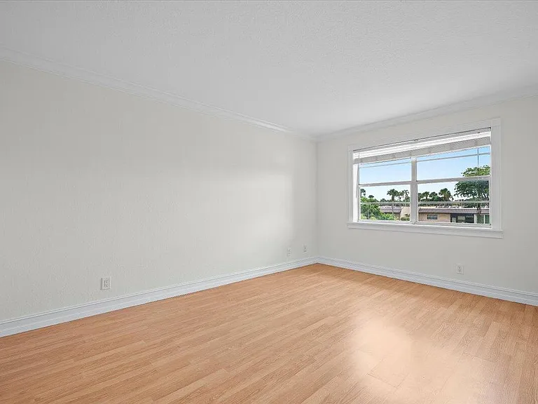 190 Lake Evelyn Dr #190 — Photo 12