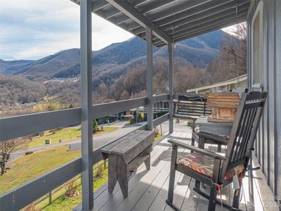 33 Flint Ln, Maggie Valley, NC, 28751