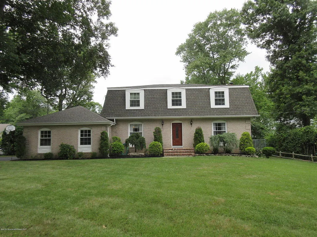 805 Roseld Ave photo 1
