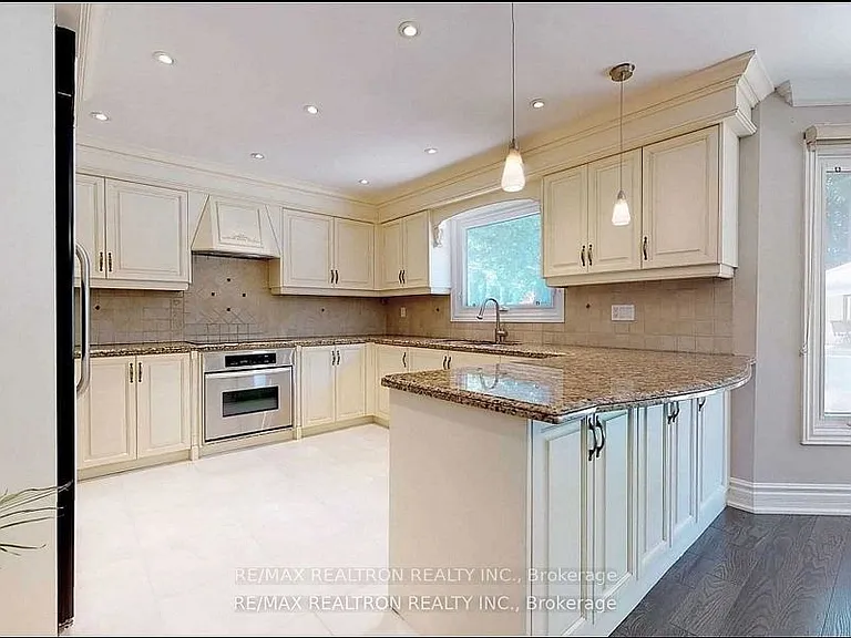 502 Palmer Ave — Photo 6