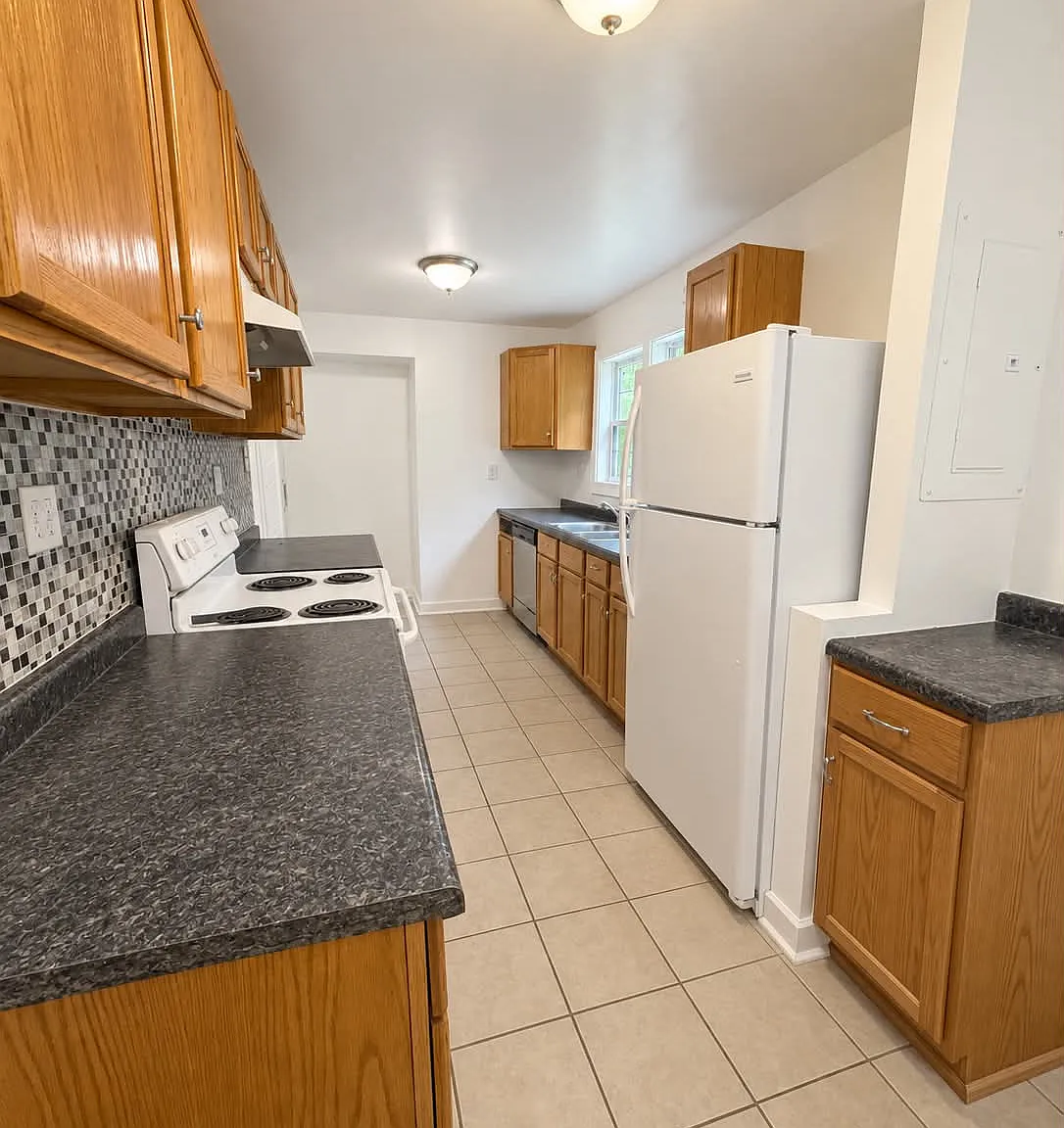 2 bed, $1,850 — Photo 2
