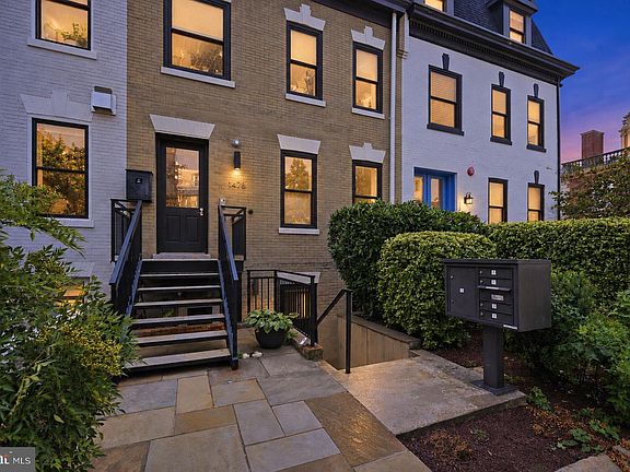 3rd image of 1478 Harvard St NW #1