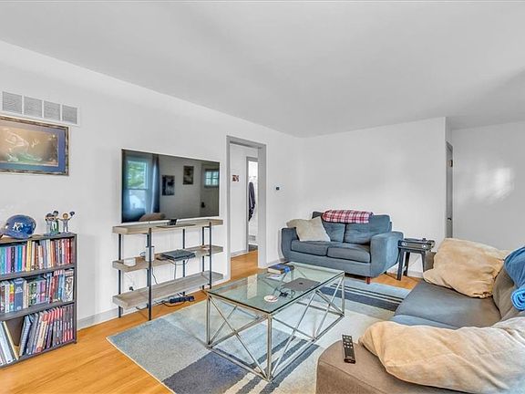 5th image of 5421 Willow Ave