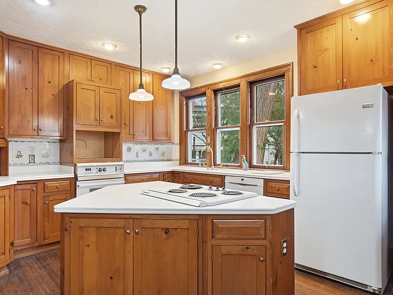 2104 Iuka Ave — Photo 17