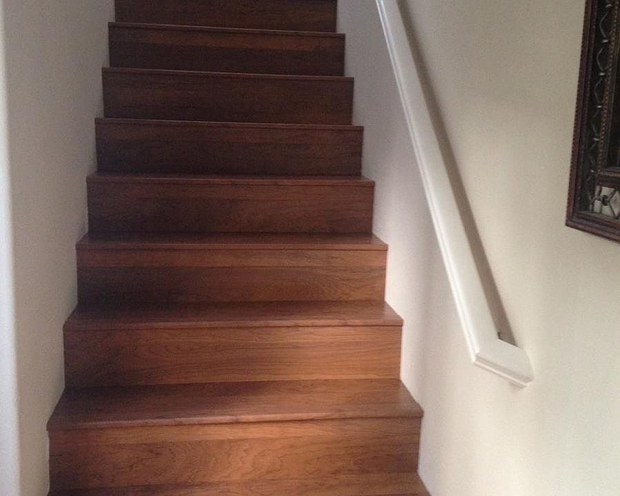 Stairway from garage